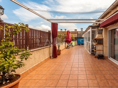 Ático terraza tres habitaciones en Marianao Sant Boi de Llobregat