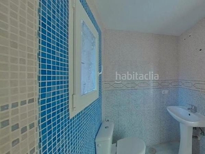 Casa adosada en calle del sauce casa adosada con 3 habitaciones con parking y piscina en Fuengirola