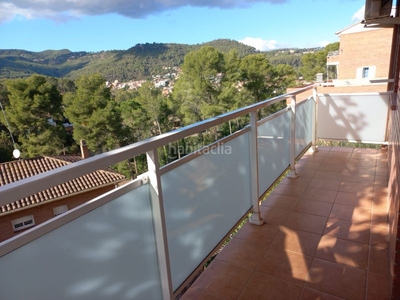 Casa con 4 habitaciones con parking, calefacción, aire acondicionado y vistas a la montaña en Cervelló