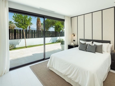 Casa villa en nueva andalucia con estilo moderno en venta en Marbella