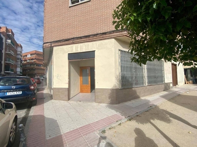 Local comercial Fuenlabrada Ref. 93341727 - Indomio.es