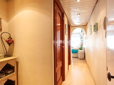 Piso con 2 habitaciones amueblado con ascensor, calefacción y aire acondicionado en Hospitalet de Llobregat (L´)