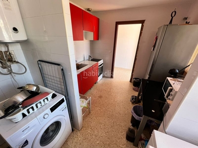 Piso con 3 habitaciones con aire acondicionado en Málaga