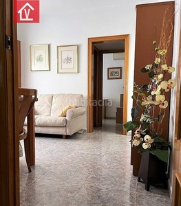 Piso con ascensor de 3 habitaciones para entrar a vivir en Sabadell