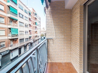Piso se vende piso de 3 habitaciones en la zona de La Creu del Grau en Valencia