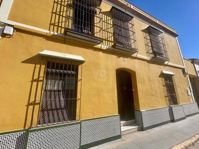 Venta Casa unifamiliar en Calle Nuestra Señora de los Clarines 51 Beas. Buen estado con terraza 368 m²