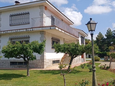 Venta Casa unifamiliar Villamayor. Con balcón