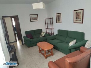 Alquiler amplia habitación en piso compartido