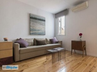 Encantador apartamento de 1 dormitorio con aire acondicionado en alquiler en Malasaña