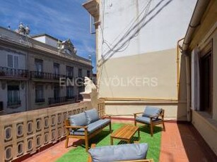Piso de dos habitaciones Carrer del Pintor Salvador Abril, Russafa, València