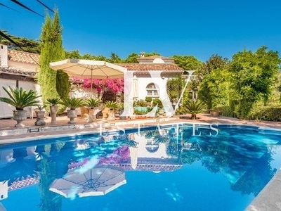 Fantástica Villa de arquitectura tradicional andaluza en Sotogrande alto con piscina propia