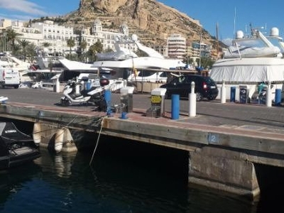 Se vende plaza de amarre en marina deportiva Alicante