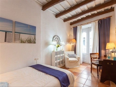 Alquiler casa adosada con 4 habitaciones amueblada con calefacción en Sitges