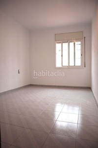 Alquiler piso de 3 hab. con terraza en Centre-Cordelles Cerdanyola del Vallès