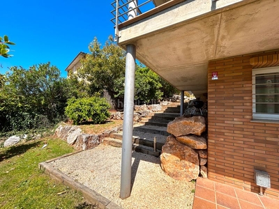 Casa con 5 habitaciones con parking, piscina, calefacción, aire acondicionado y vistas a la montaña en Girona