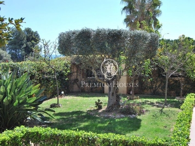 Casa espectacular casa en venta con piscina , en planta, elegante y práctica. en Cabrera de Mar