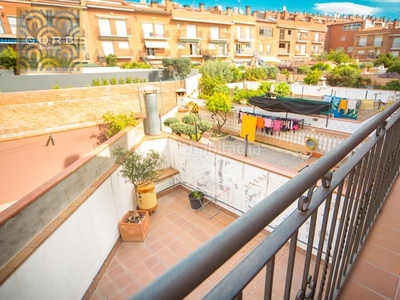 Casa preciosa casa con piscina spa con ascensor y garaje privado en Mataró