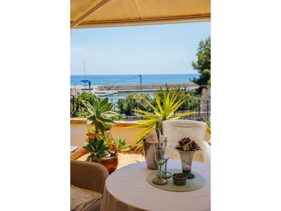 Exquisito apartamento con vistas al mar en Calpe, a solo 70 metros de la playa
