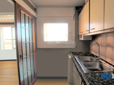 Piso con 2 habitaciones con calefacción y aire acondicionado en Mataró