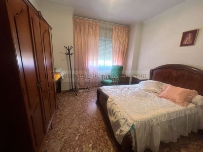 Piso con 3 habitaciones amueblado con aire acondicionado en Cartagena