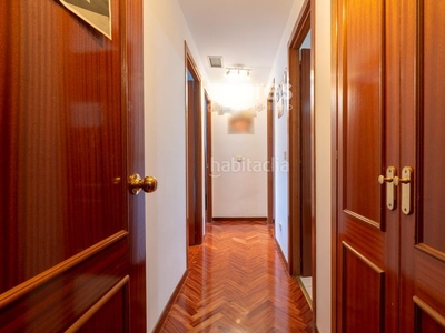 Piso con 3 habitaciones con ascensor, parking, calefacción y aire acondicionado en Alcorcón