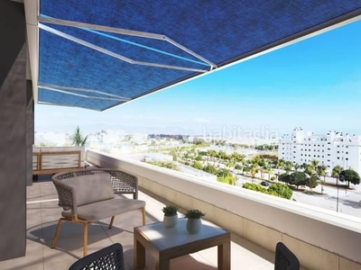 Piso en calle niza 48 cerca de la playa, fantástico piso de 3 dormitorios con 18 m2 (terraza). en Torremolinos