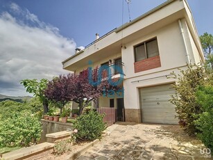 Casa 3 habitaciones de 234 m² en Sant Salvador de Guardiola (08253)