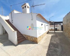 Casa en venta en Oria, Almería