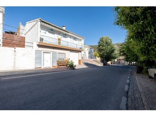 CASA MUY LUMINOSA EN UN ENTORNO UNICO