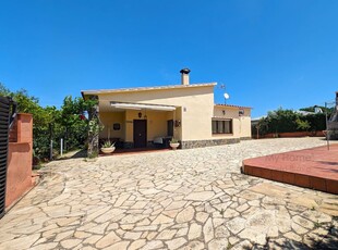 Chalet en venta en Aiguaviva Parc, Vidreres, Girona