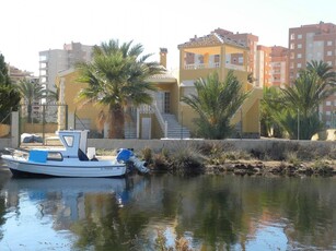 Chalet en venta en La Manga del Mar Menor, Murcia