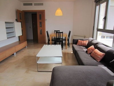 Alquiler de piso en plaza Dentista Murcianos de 2 habitaciones con garaje y muebles