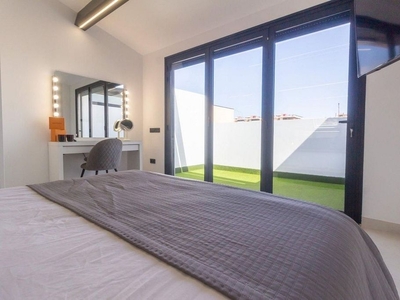 Ático en alquiler en Arenales - Lugo - Avenida Marítima de 3 habitaciones con terraza y muebles