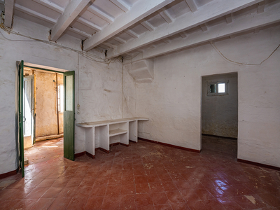 Casa tradicional para reformar y ampliar en Torret, Menorca