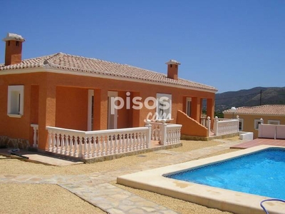 Chalet en venta en Residencial Alcalali