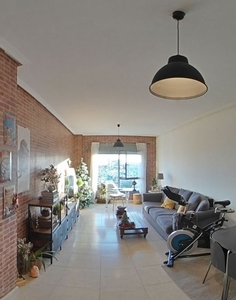 Venta de piso en Vecindario norte-Cruce Sardina de 4 habitaciones con garaje y aire acondicionado