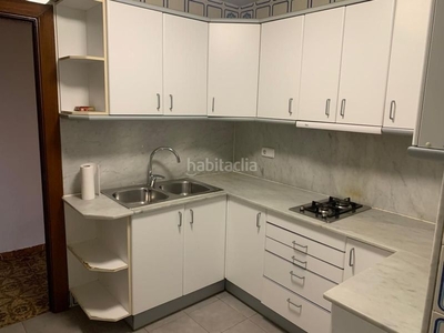 Alquiler piso con 4 habitaciones con ascensor, calefacción y aire acondicionado en Reus