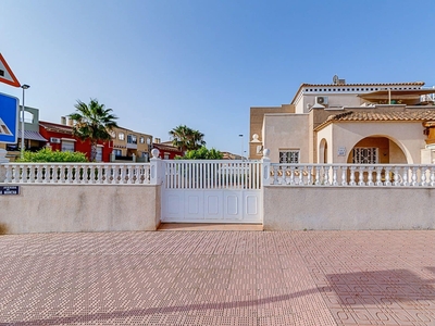 Casa en venta en Aguas Nuevas, Torrevieja, Alicante
