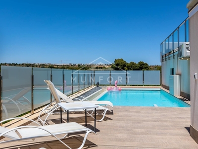 Chalet en venta en Aguamarina, Orihuela, Alicante