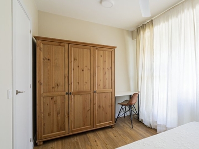 Elegante habitación en apartamento de 4 dormitorios en Nueva España, Madrid