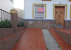 Venta Piso Fuentes de Andalucía. Piso de tres habitaciones