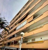 Venta Piso Salou. Piso de tres habitaciones en Barcelona. Primera planta con terraza