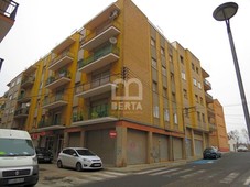 Venta Piso Valls. Piso de cuatro habitaciones en Carrer Josep Maria Fàbregas. Tercera planta con terraza