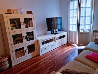 Alquiler de piso en Zarautz de 3 habitaciones con muebles y balcón