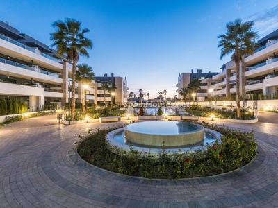 Apartamento bajo en venta en Playa Flamenca, Orihuela