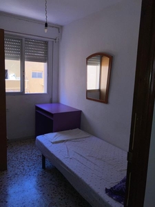 Habitaciones en C/ Quesada, Almería Capital por 210€ al mes