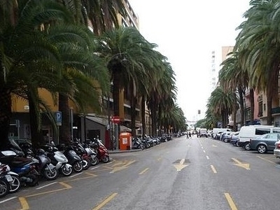 Local comercial en Alameda de Colón de Málaga.