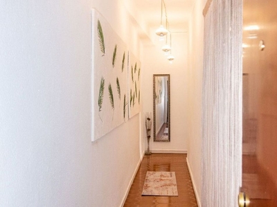 Venta de piso en calle Marqués de Santa Cruz de 3 habitaciones y 76 m²