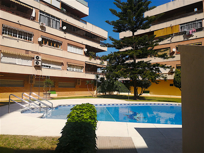 Piso para inversores 4 habitaciones en Málaga.