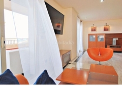 Apartamento en paseo marítimo del rey de españa 4 apartamento con 3 habitaciones con ascensor, parking, calefacción, aire acondicionado y vistas al mar en Fuengirola